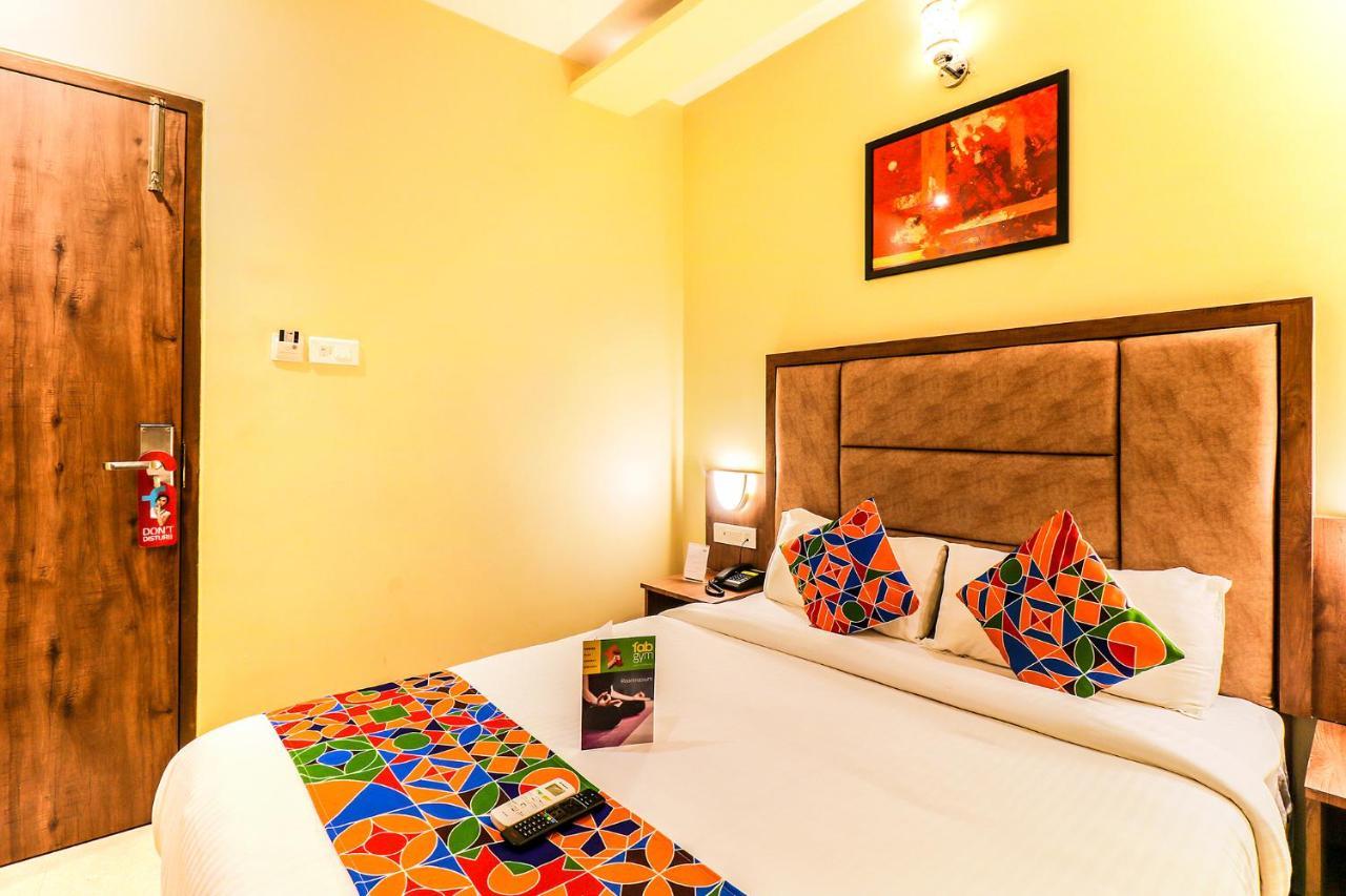 Hygenic Hotel Lotus Grand Andheri Мумбай Екстериор снимка