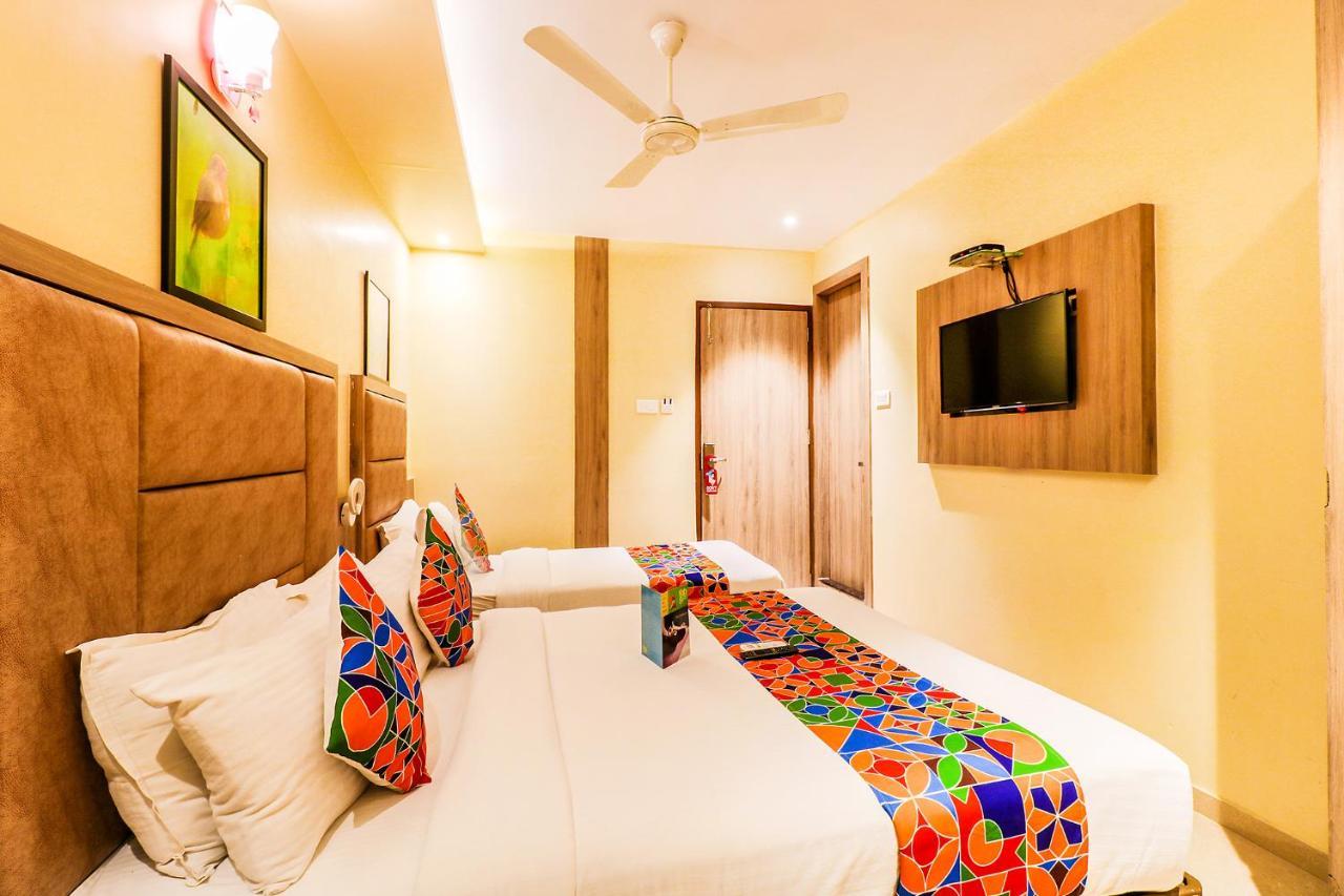Hygenic Hotel Lotus Grand Andheri Мумбай Екстериор снимка