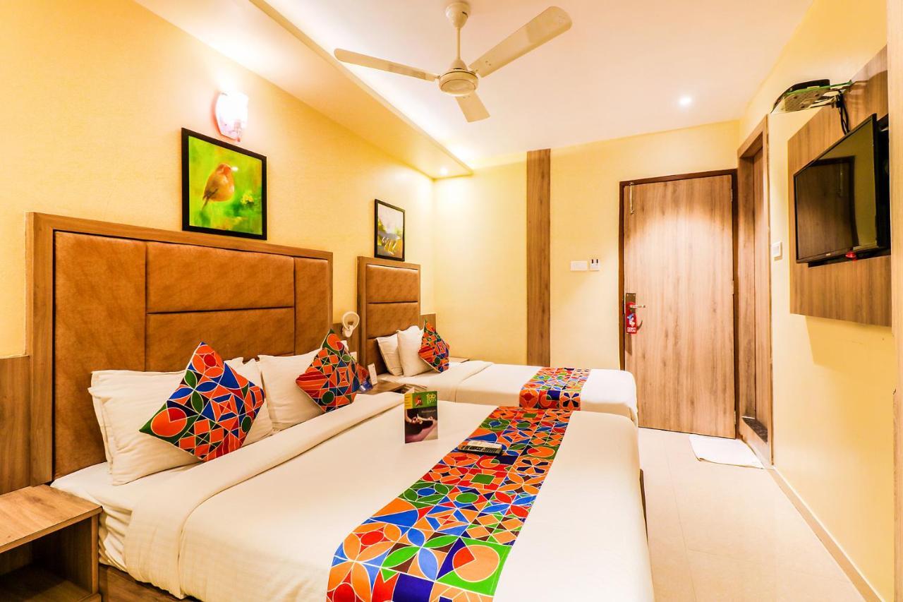 Hygenic Hotel Lotus Grand Andheri Мумбай Екстериор снимка