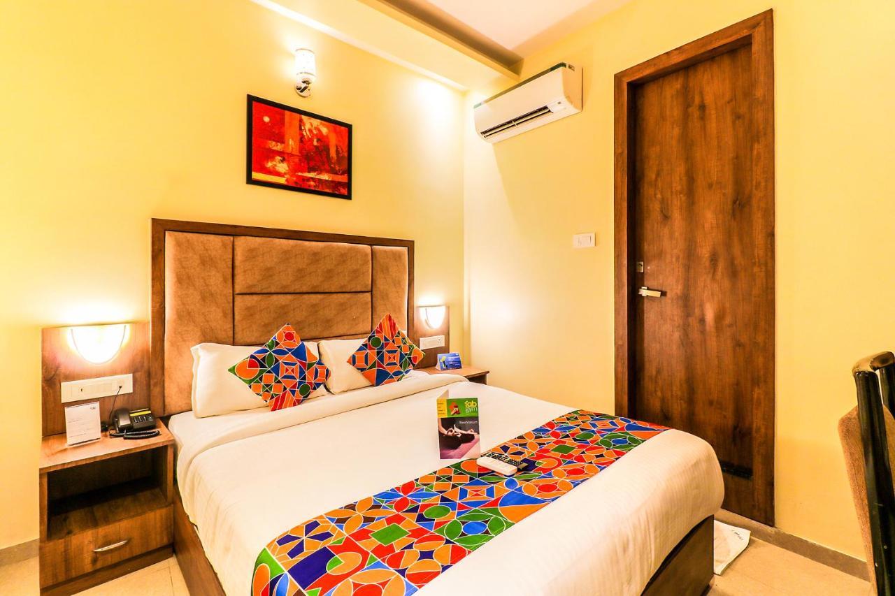 Hygenic Hotel Lotus Grand Andheri Мумбай Екстериор снимка