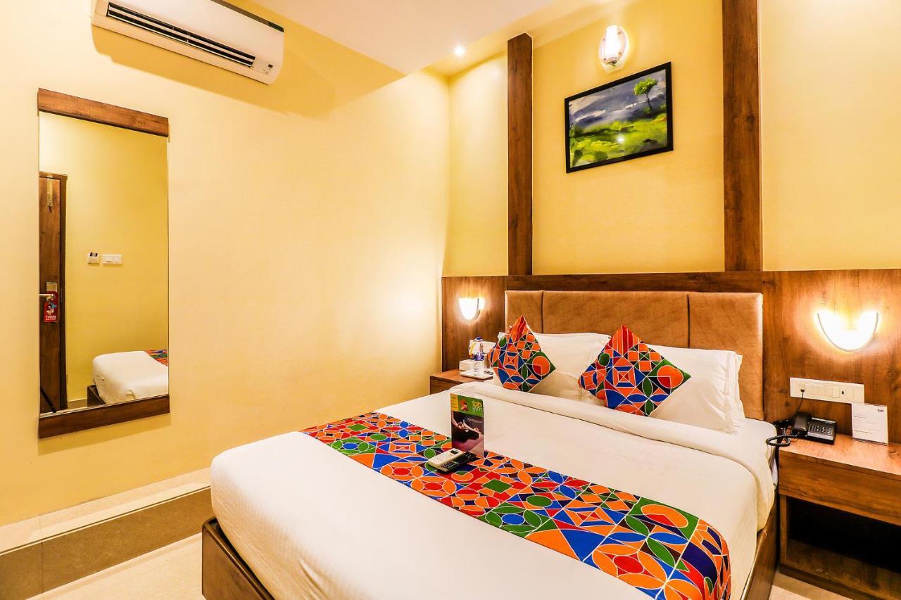 Hygenic Hotel Lotus Grand Andheri Мумбай Екстериор снимка